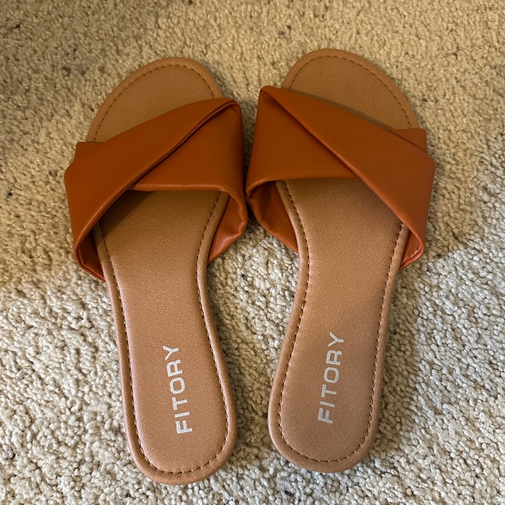 Women’s sandals